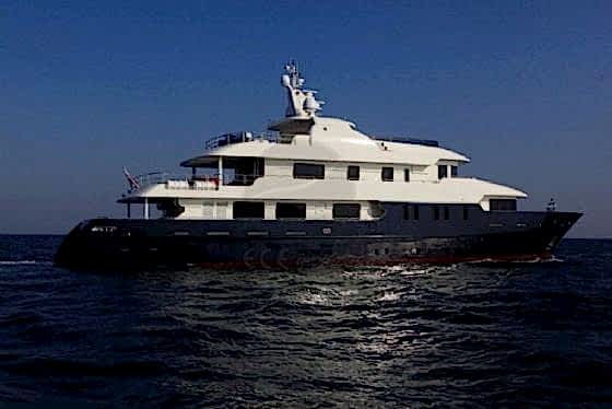Motor Yat Serenity 2 resimleri